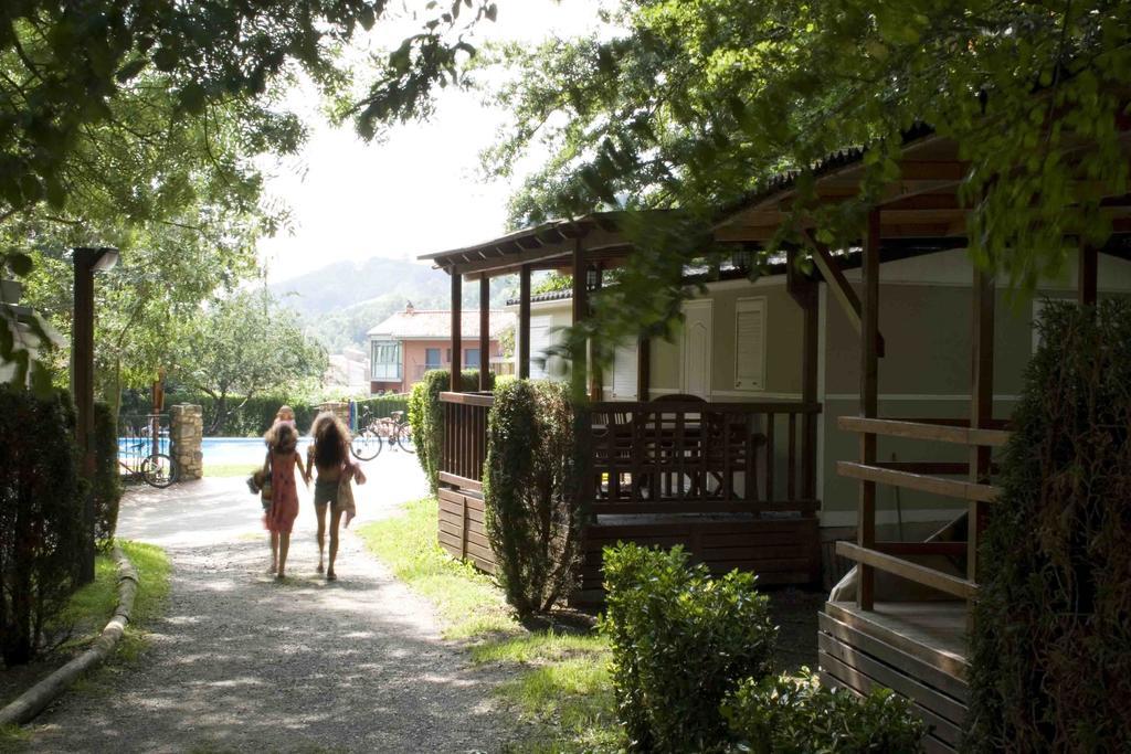 Camping Càmping Els Roures